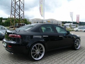 tuning-i00000593w531h398q80.jpg