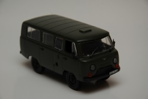 UAZ-452