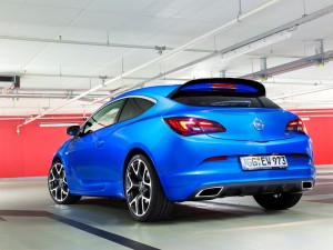 2013-Opel-Astra-OPC-Rear-Angle.jpg
